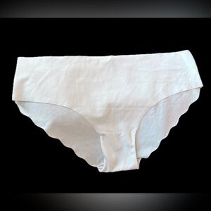 Y2K 2005 Victoria Secret Lowrise White Scalloped Edge Sexy Little Things Underwe